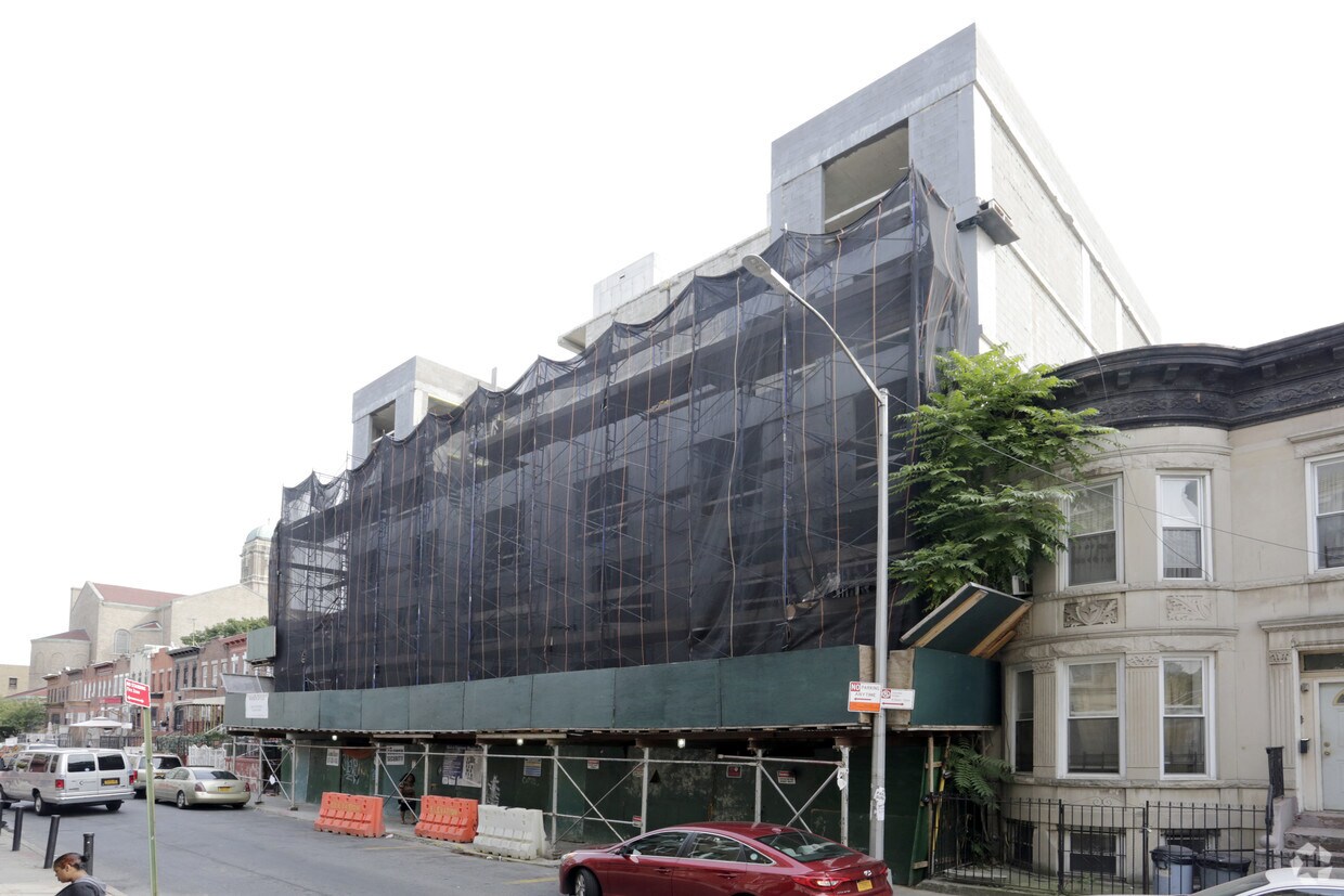 Foto del edificio - 1308 Lincoln Pl