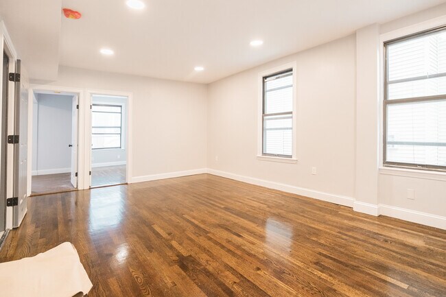 Foto del edificio - 344 Saratoga St