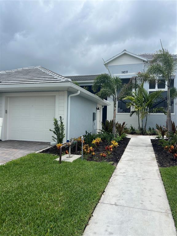 Foto del edificio - 14277 Heritage Landing Blvd