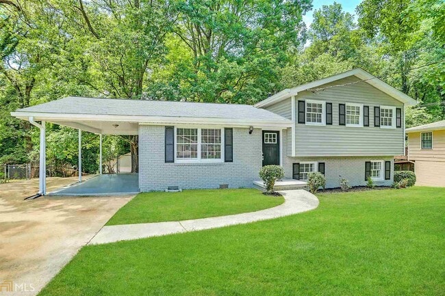 Building Photo - 2625 Crestdale Cir SE