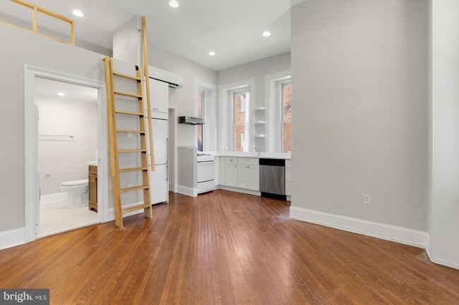 Building Photo - 109 Carpenter Ln