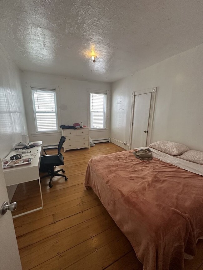 Building Photo - 48 Fisher Ave