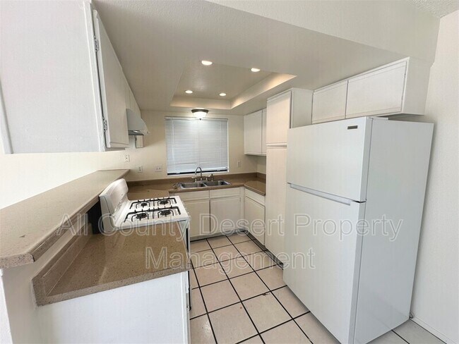 Building Photo - 33950 Via De Anza
