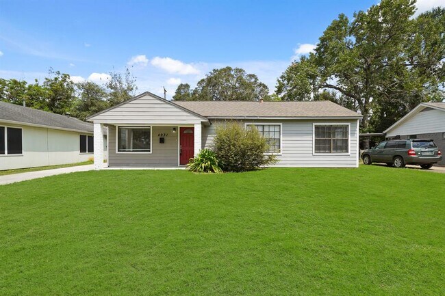 Building Photo - 4931 Culmore Dr
