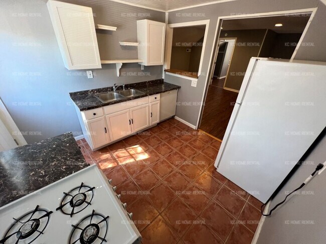 Foto del edificio - Charming 1 bed 1 bath in KCMO!