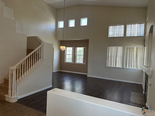 Building Photo - 1229 De Leon Ave