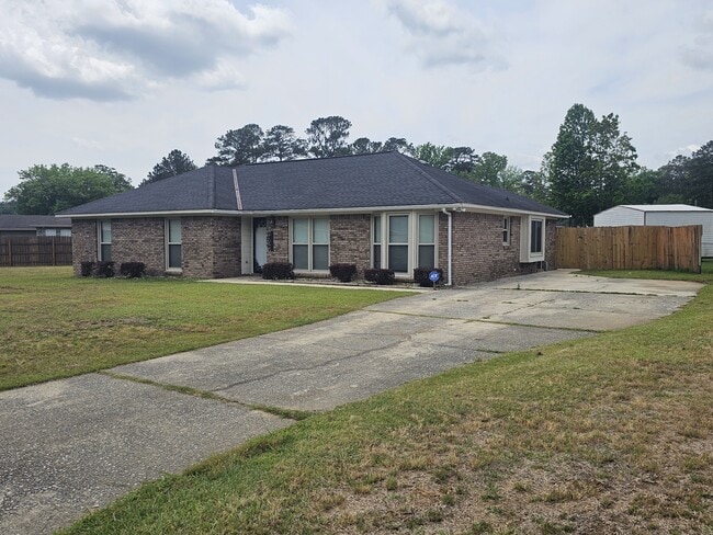 Building Photo - 5727 Lexington Dr