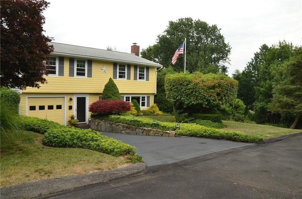 6 Sherri Ln, Middletown, RI 02842 House for Rent in Middletown, RI