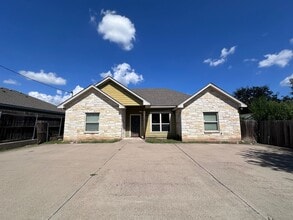 Building Photo - 2710 S 4th St