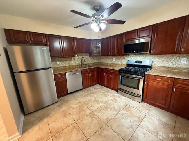 Building Photo - 1302 Edison Glen Terrace