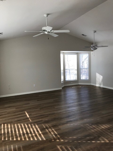 Building Photo - 301 Clayton Xing Pl