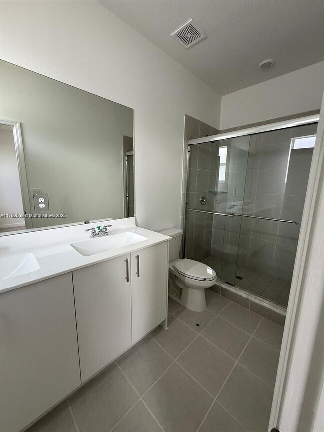 Foto del edificio - 2834 SE 25th Ave