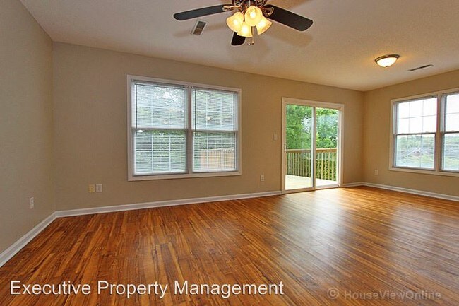Foto del edificio - 234 Hidden Meadows Dr