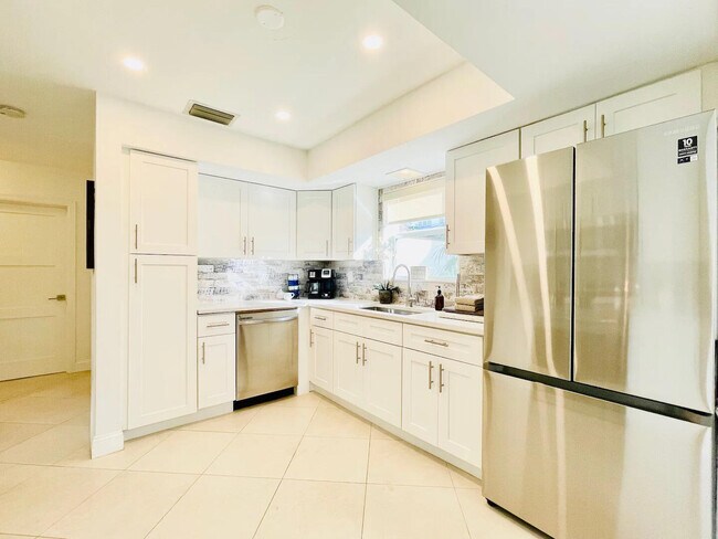 Foto del edificio - 3232 NE 5th St