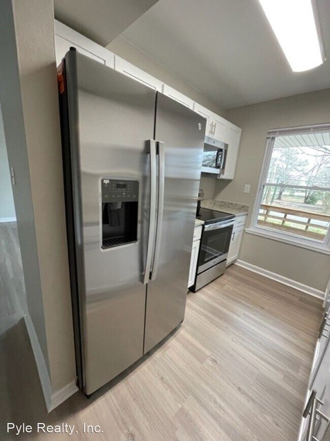 Foto del edificio - 2 br, 1.5 bath House - 1028 Barclay Square