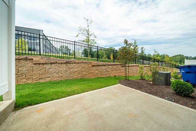 Foto del edificio - 838 Oak Center Dr