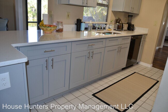 3 br, 2 bath House - 15824 Hennipen Cir photo'