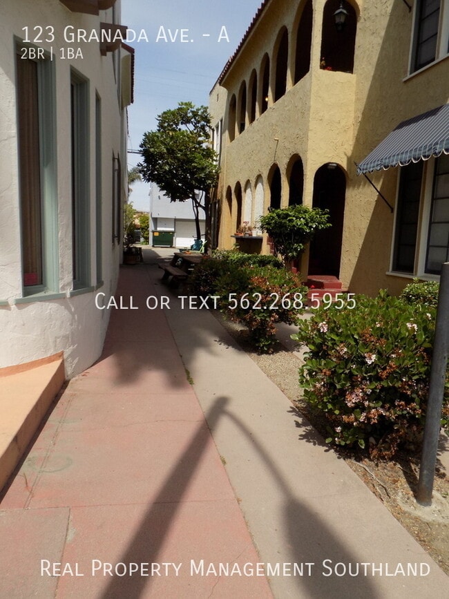 Building Photo - Stunning,LARGE 2 BD+ Office 2BA unit for r...