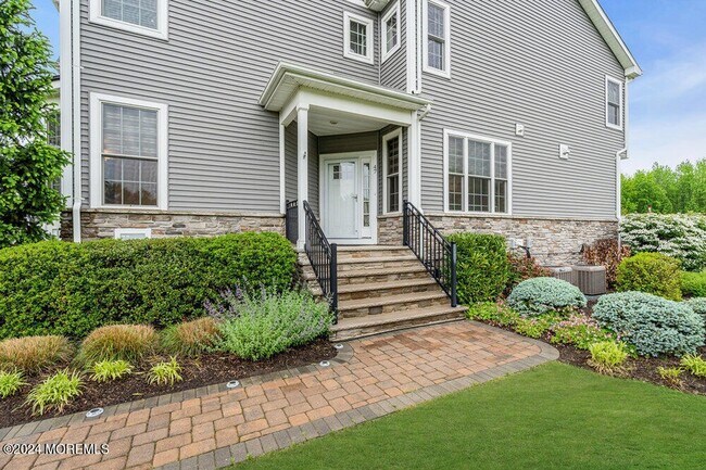 Foto del edificio - 47 Mccormick Avenue North