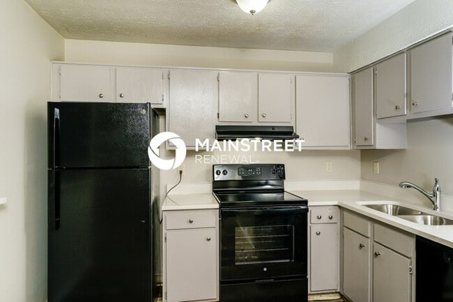 Building Photo - 3 Bedroom Pet-Friendly Home in Louisville,...