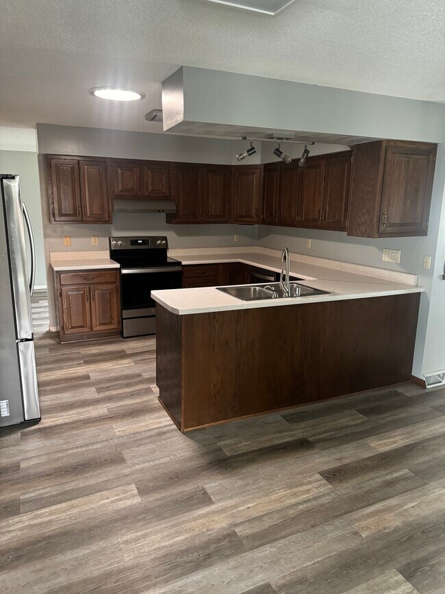 Foto del edificio - 2214 Green Bay St