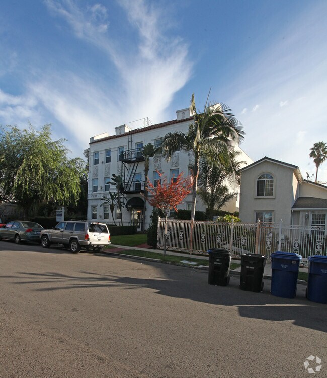 Edgemont Franklin Apartment Apartments Los Angeles, CA