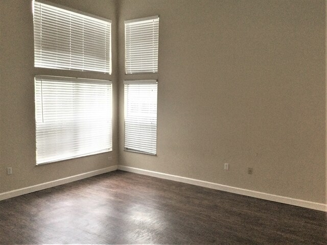 Foto del edificio - 7909 Hathaway Dr