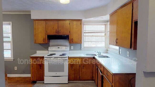 Foto del edificio - 295 Dogwood Club Rd