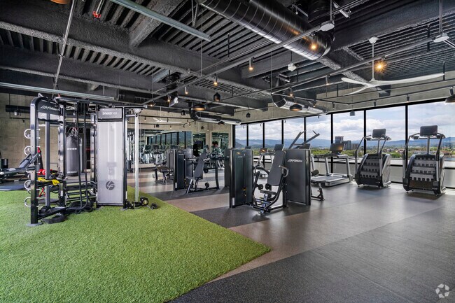 Gimnasio - Atwood at RED