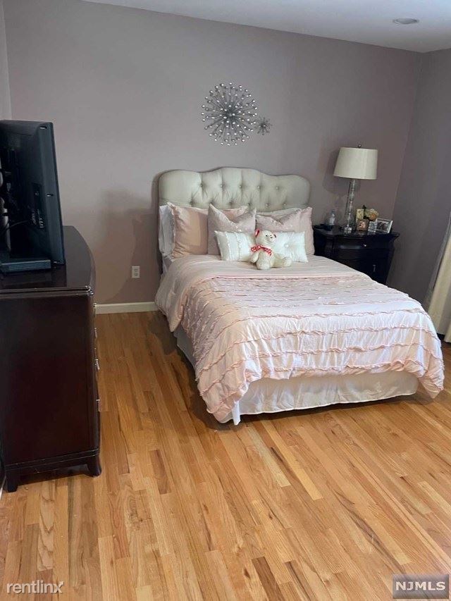 Building Photo - 2 br, 2 bath Condo - 105 W Madison Ave # 2