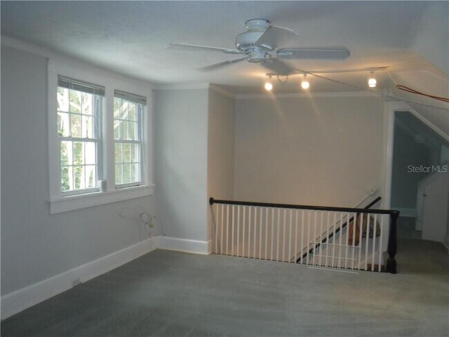 Foto del edificio - 215 20th Ave NE