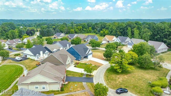 Building Photo - 7453 Village Ct