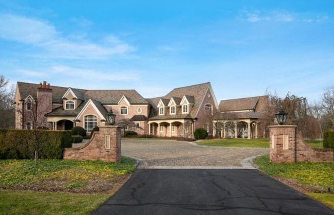 Building Photo - 581 Pottersville Rd