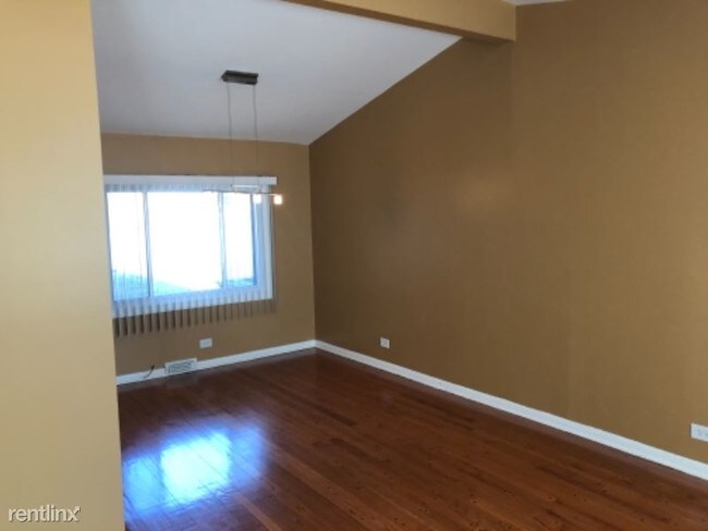 Building Photo - 3 br, 2 bath House - 1204 E. 151st Street