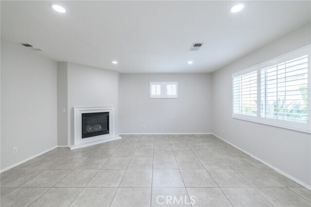 Foto del edificio - 502 N Placer Privado