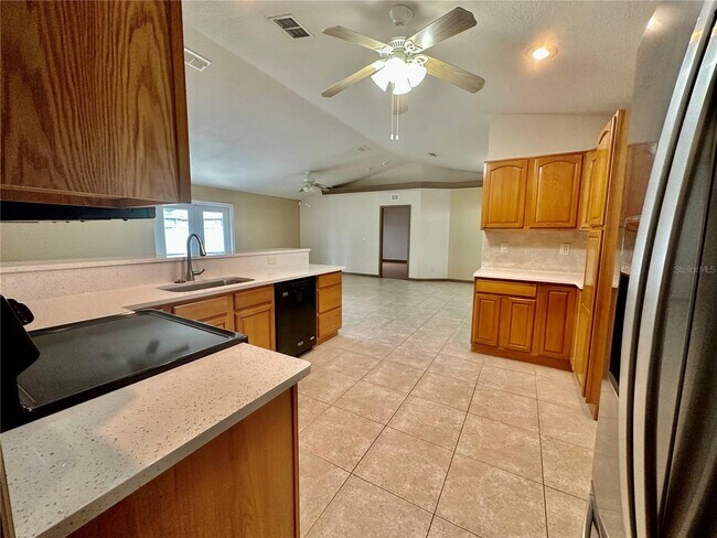 Building Photo - 6011 82nd Terrace N