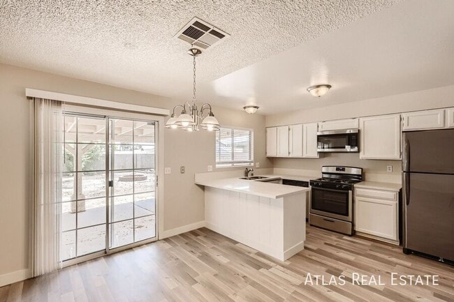 Building Photo - 5370 Bridgette Way