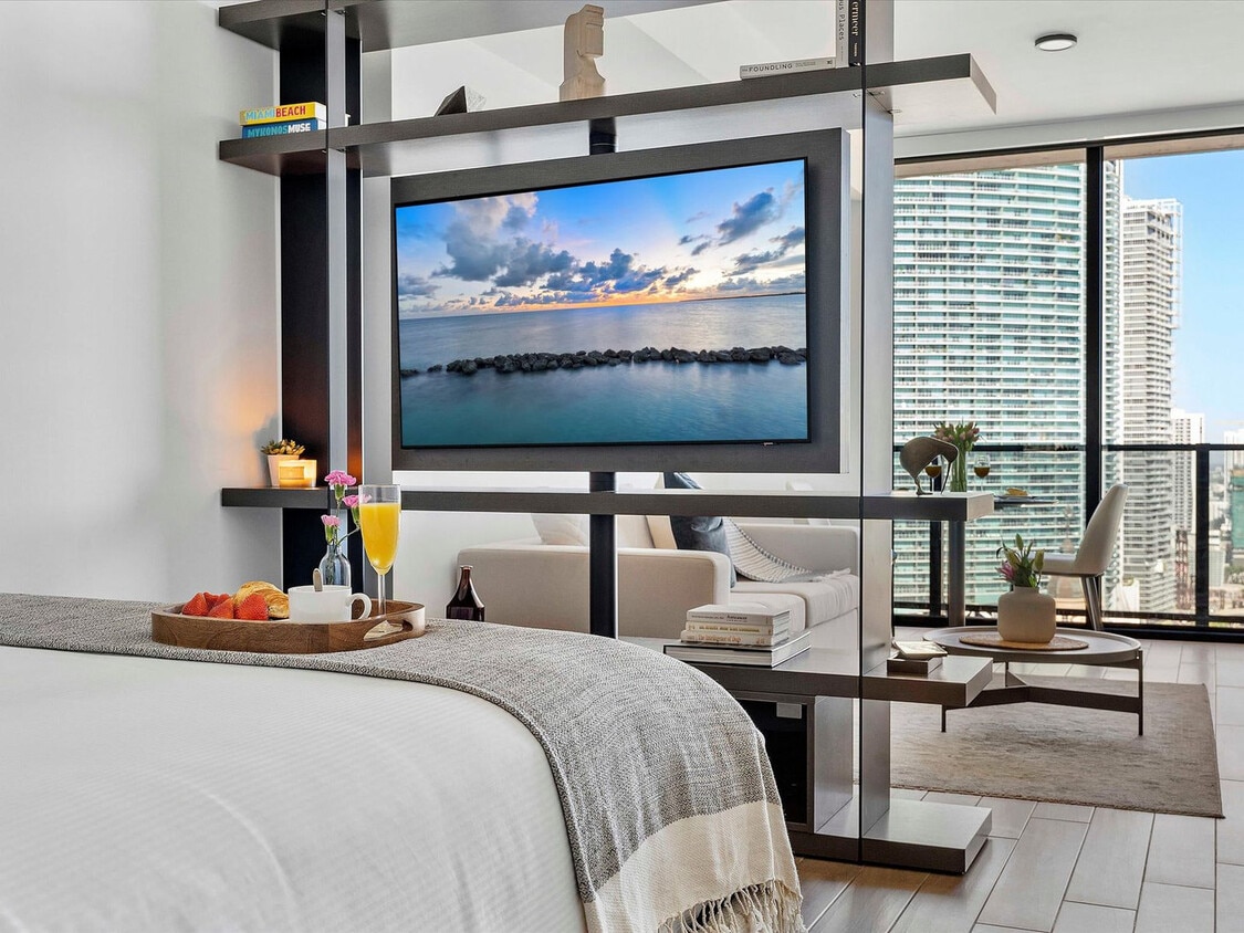 Foto principal - 398 NE 5th St