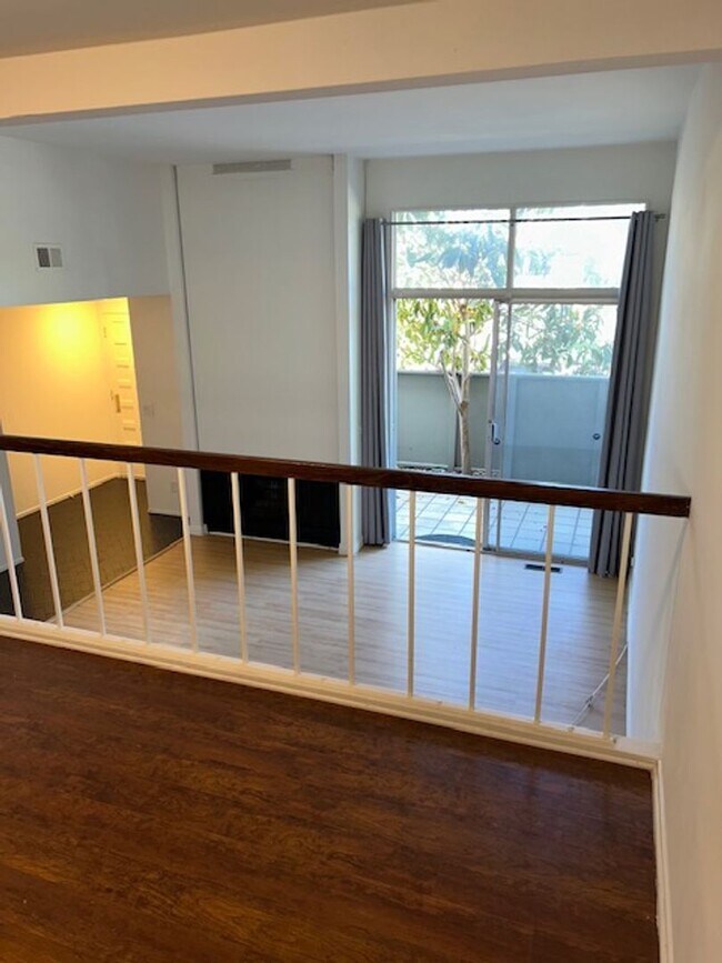 Foto del edificio - Townhouse  3+2.5