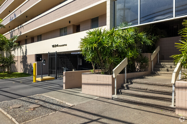 Foto del edificio - 1634 Nuuanu Ave