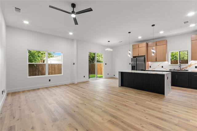 Foto del edificio - 4917 Melodylane St