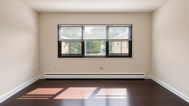 Foto del edificio - 6460 N Ridge Blvd