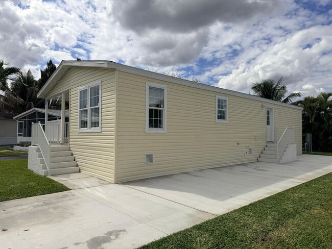 Foto del edificio - 5220 SW 33rd St