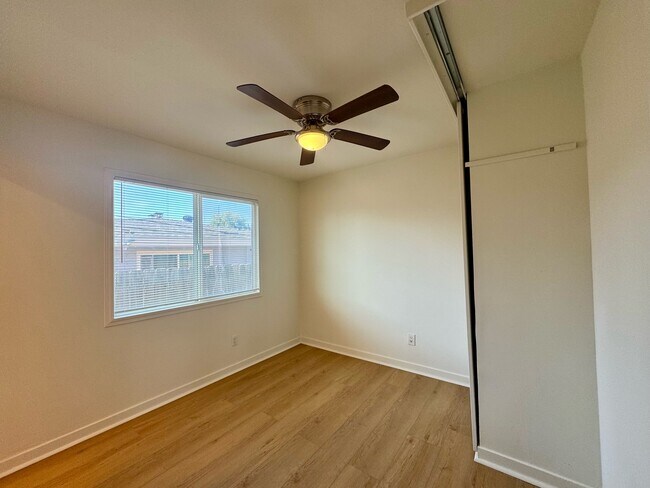 Building Photo - 2470 Hardy Dr