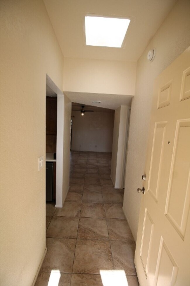 Building Photo - 2486 N Ironwood Ridge Dr