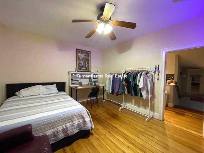 Foto del edificio - 731 Parker St