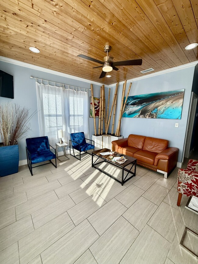 Building Photo - 2312 37th St