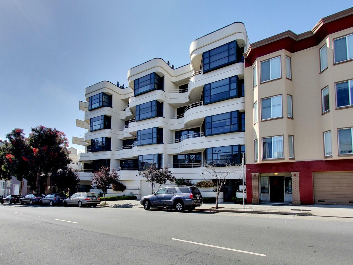 Primary Photo - 1440 Broadway
