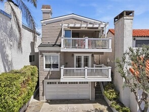 Building Photo - 1738 Manhattan Ave