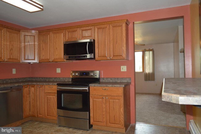 Building Photo - 7831 Ridge Rd